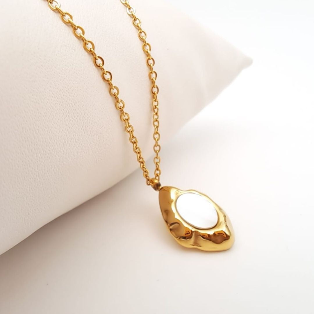 Avacado Necklace