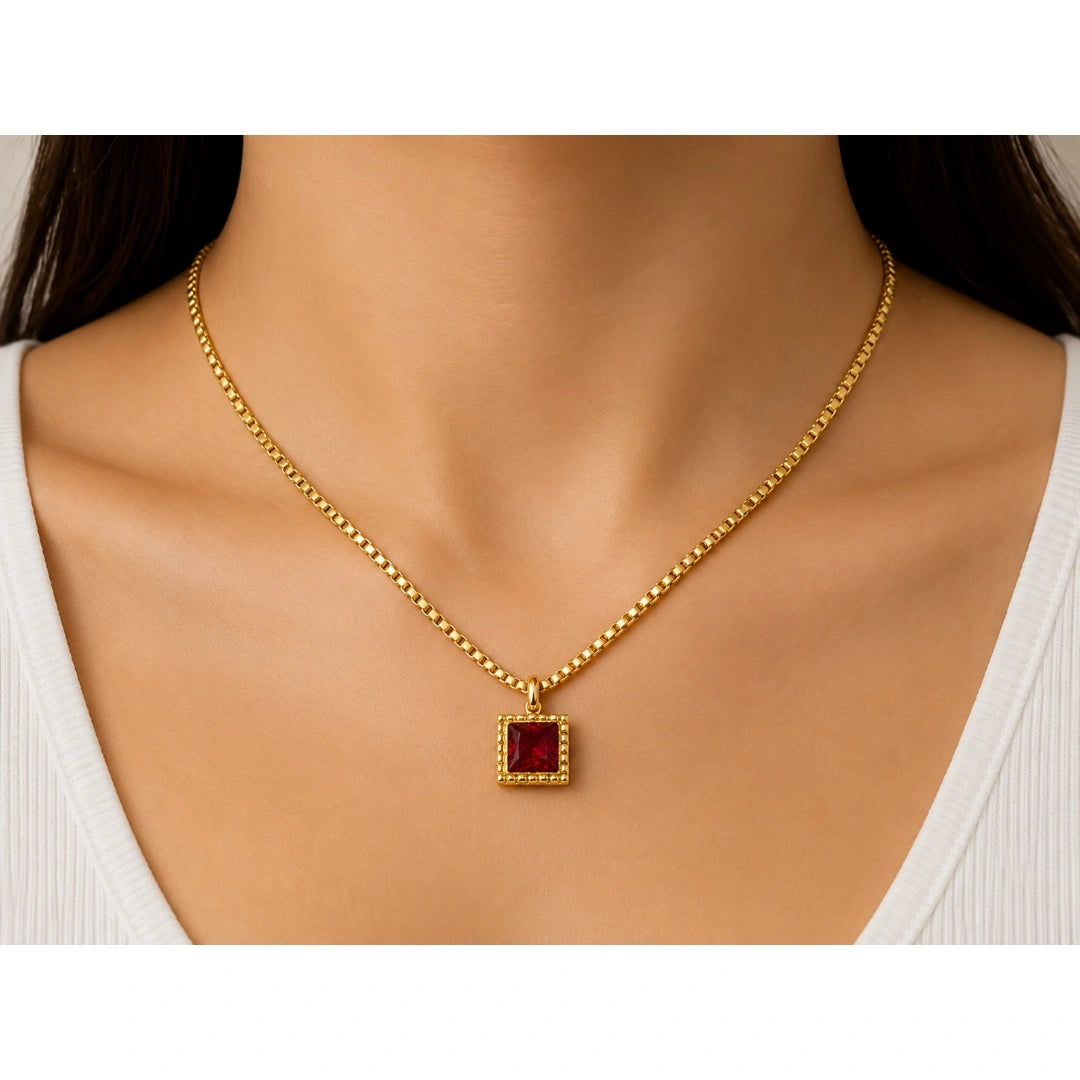 Lumisq Necklace