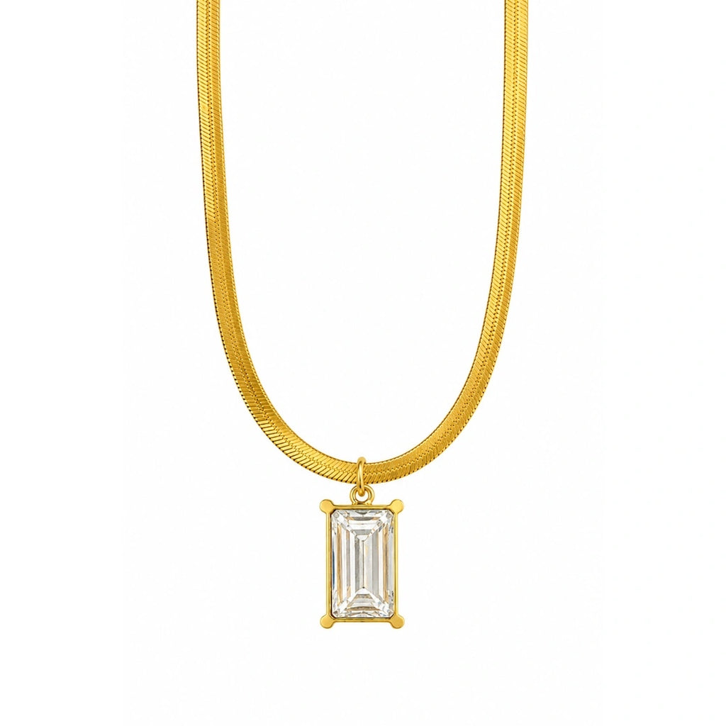 Noiréa Pendant Necklace