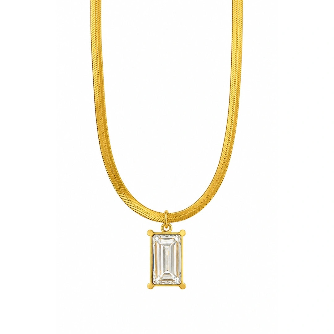 Noiréa Pendant Necklace