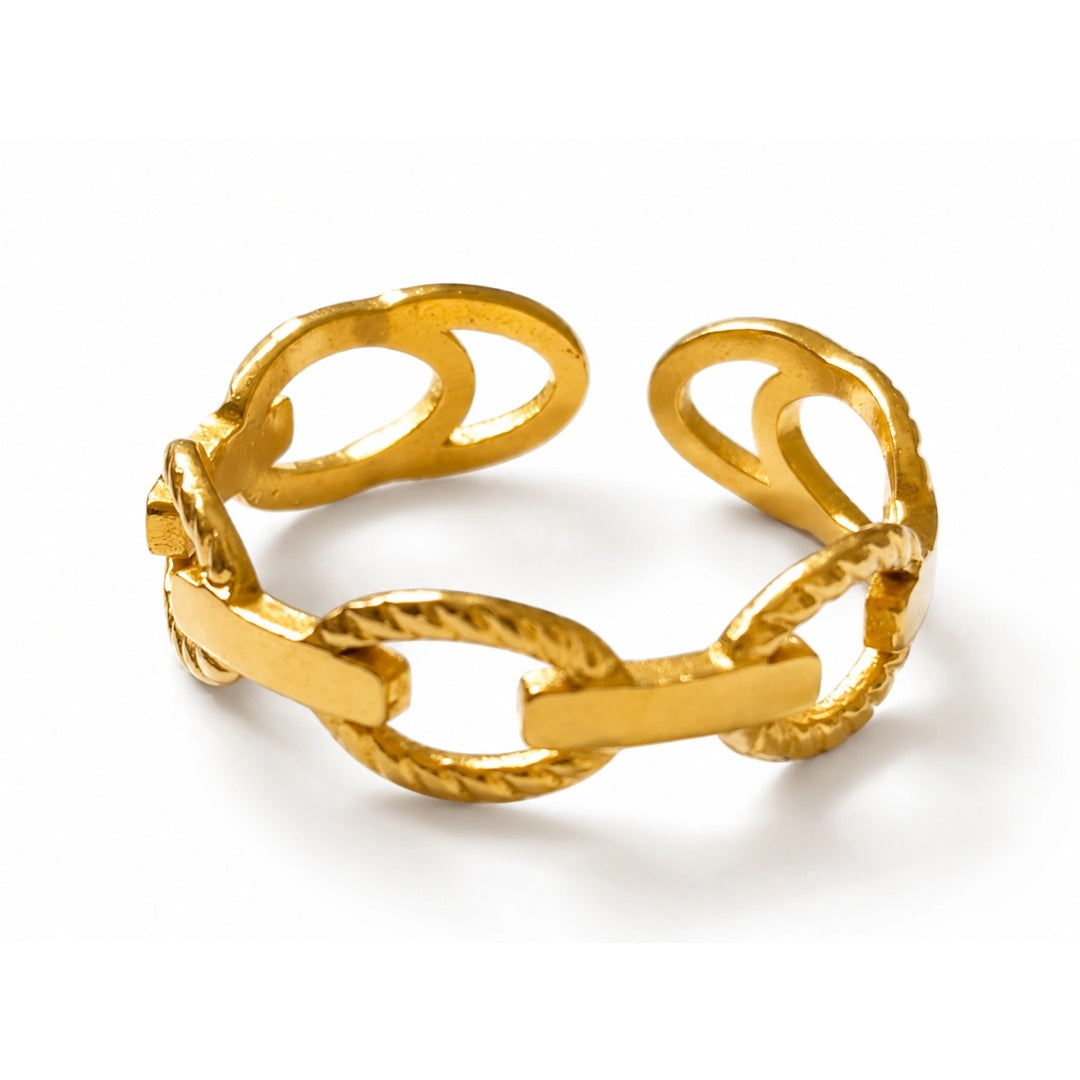 Golden Link Ring